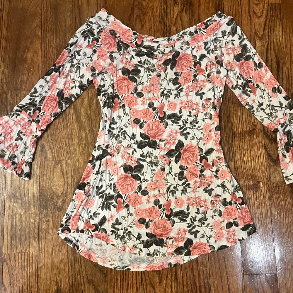 Chic Floral Off-Shoulder Blouse